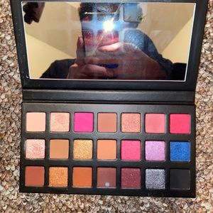 Kylie Cosmetics Sipping Pretty Palette